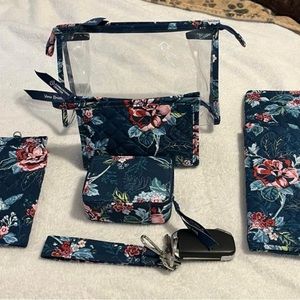 Vera Bradley 5 piece set. Rose Toile